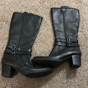 Born black pebble leather boots